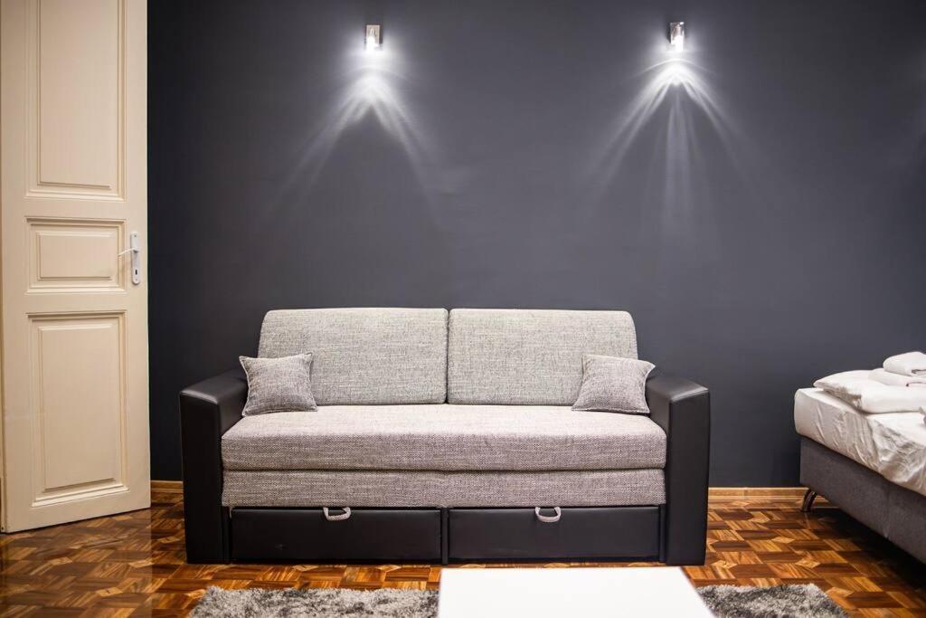 Bold Base Apartament *